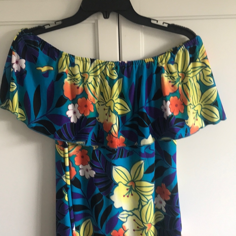 New 👗Hawaiian dress - Picture 3 of 5